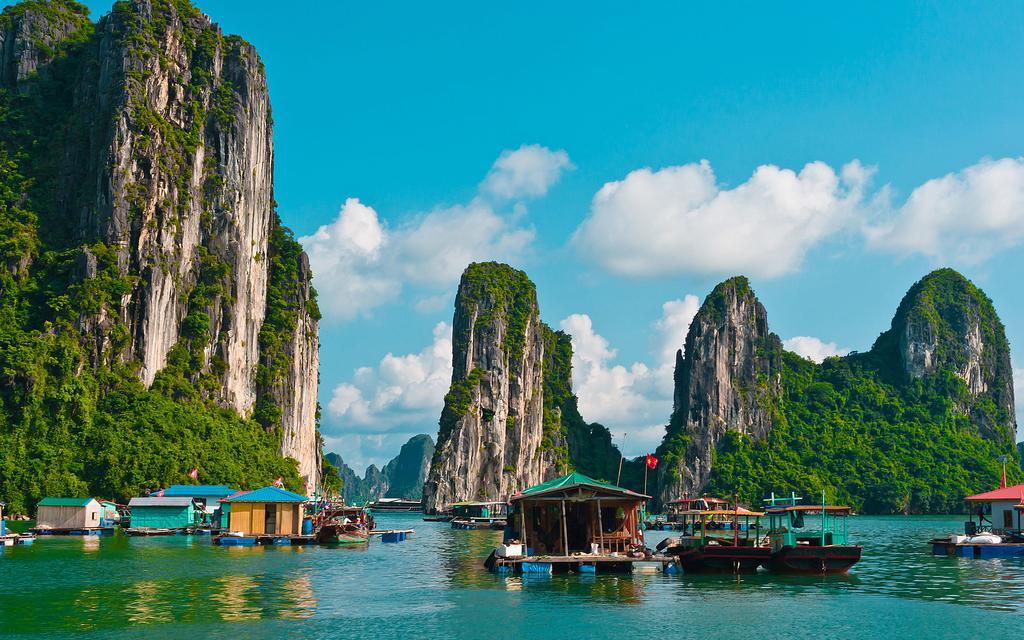 Halong Happy Hostel (Adults Only) Ha Long Exterior photo